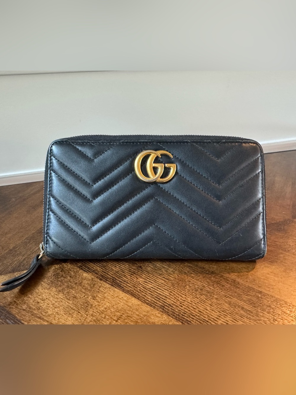 Gucci Black Chevron Zip Wallet with Gold Double G